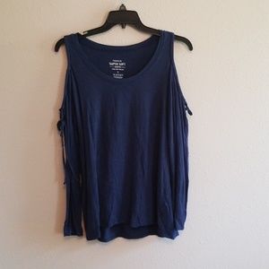 Shoulderless Knit Top